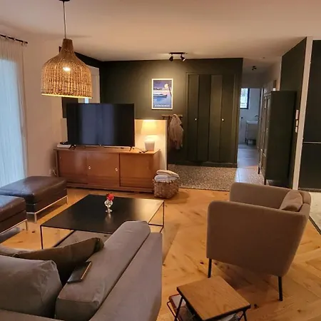 Prázdninový dům Maison Familiale Avec Piscine *