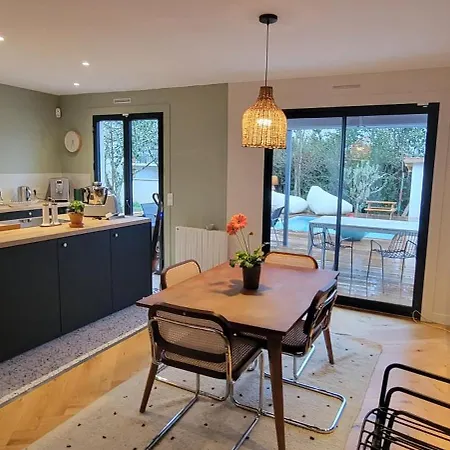 Prázdninový dům Maison Familiale Avec Piscine Tresses