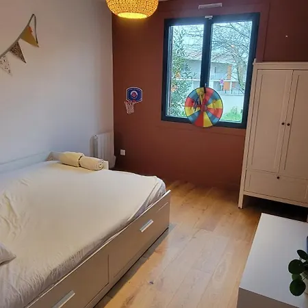 Prázdninový dům Maison Familiale Avec Piscine